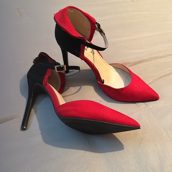 red and black heels brand new with out tag - Picture 3 of 3